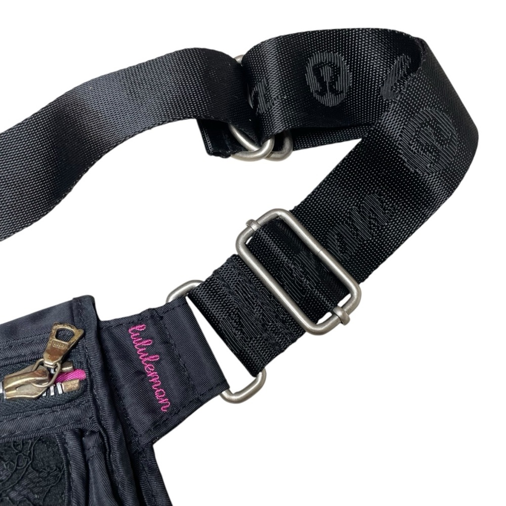 Lululemon Travel Walker Pooch Fanny Pack - Picture 10 of 10
